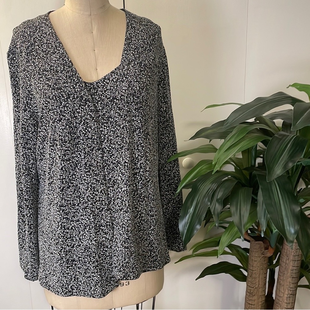 Alex evenings 2 piece tank and cardigan set in shimmery black and white